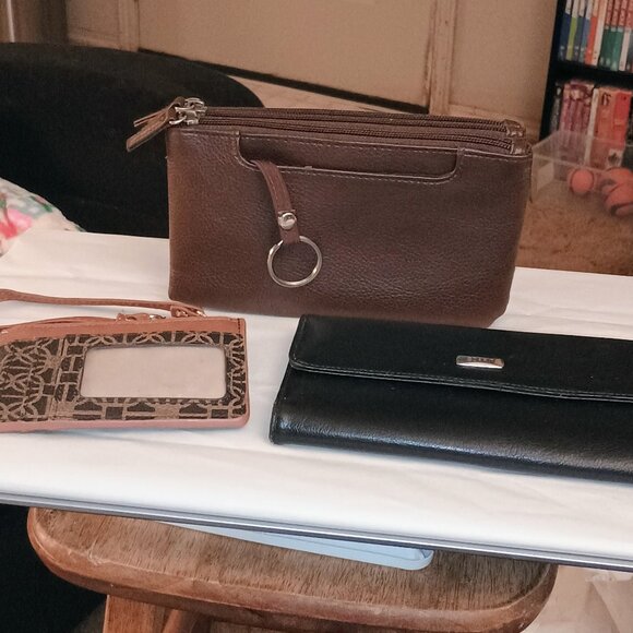Lot of Three Womens Wallets - Picture 1 of 15